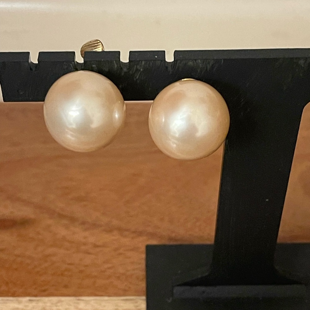 Gold-Tone Clip Pearl Earrings in Cream - Picture 2 of 3